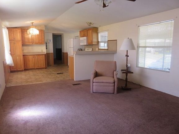 5th image of 28 Lake Griffin Dr