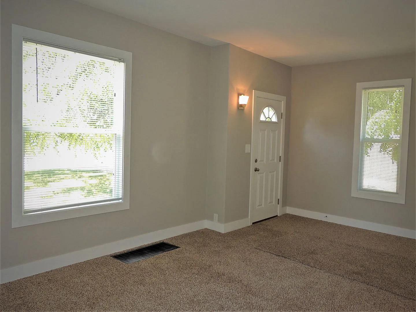 Classic Charm, Modern Comfort — Photo 2