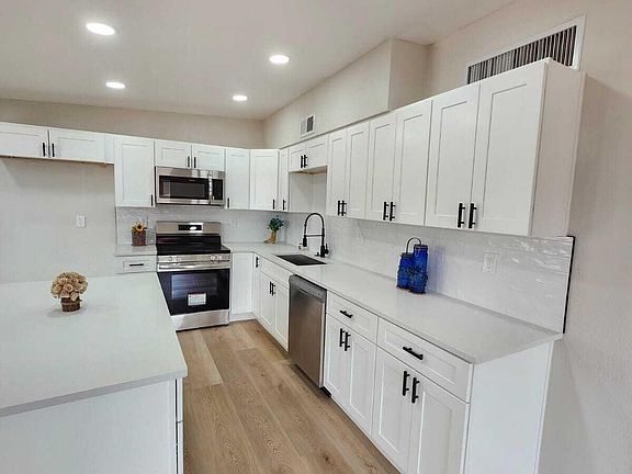 2nd image of 1104 N COOLIDGE Avenue