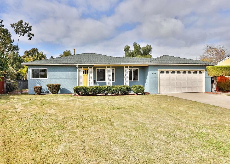 1st image of 424 Corte Maria Ave