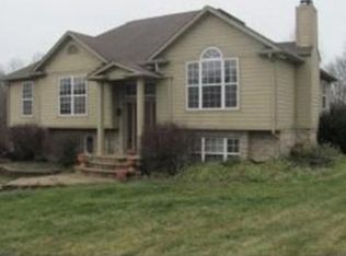 580 Deerfield Dr, Martinsville, IN 46151