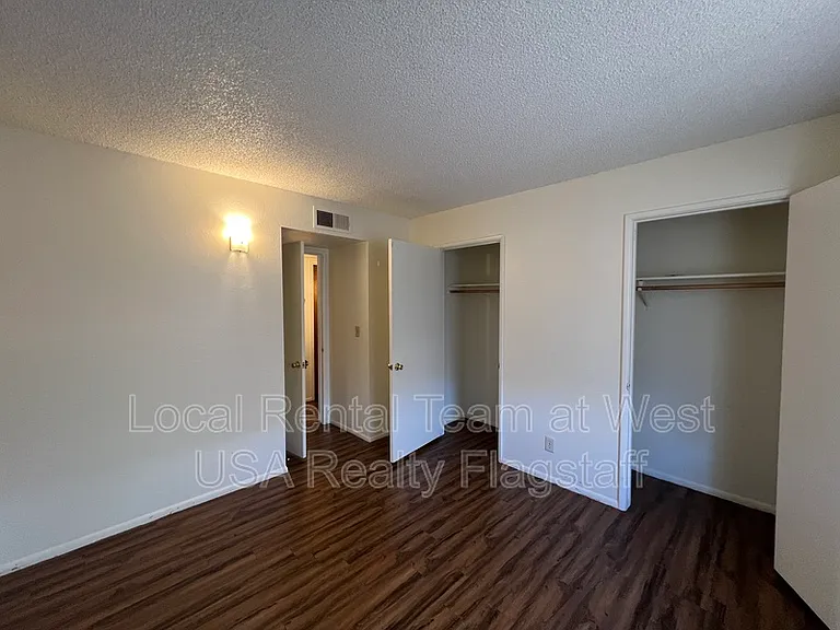 2219 E Dortha Ave #3 — Photo 5
