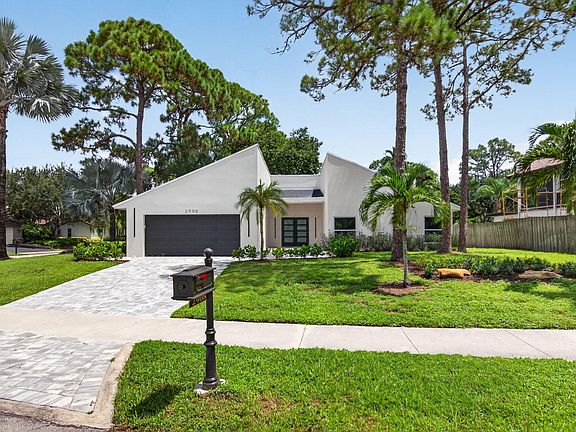 3rd image of 2908 NW 24th Way