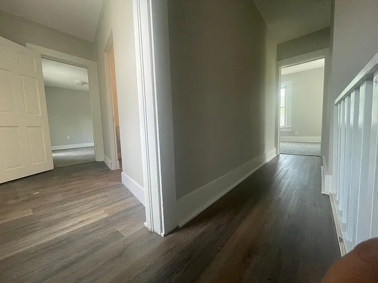 231 E Dewald St — Photo 10