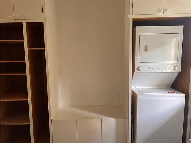2526 Upperline St — Photo 9