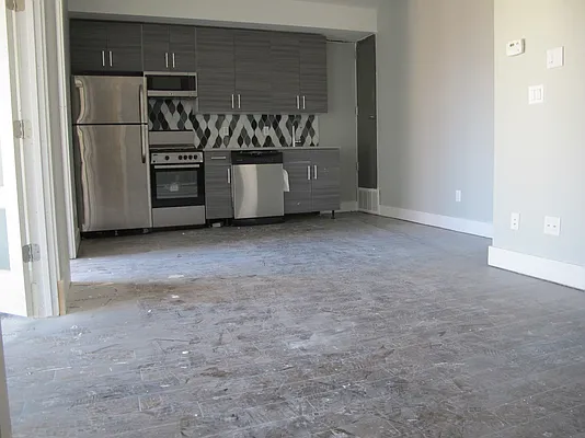 Rented by P Management | media 23