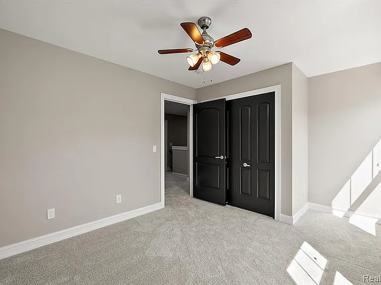 1109 Bennaville Ave — Photo 32