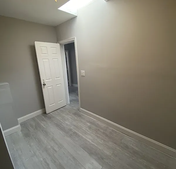 424 Ilchester Ave — Photo 14