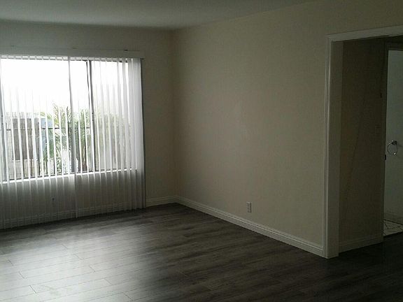 Sunny/Bright Living Room