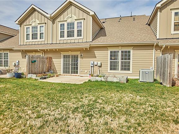5th image of 411 Harben Pl