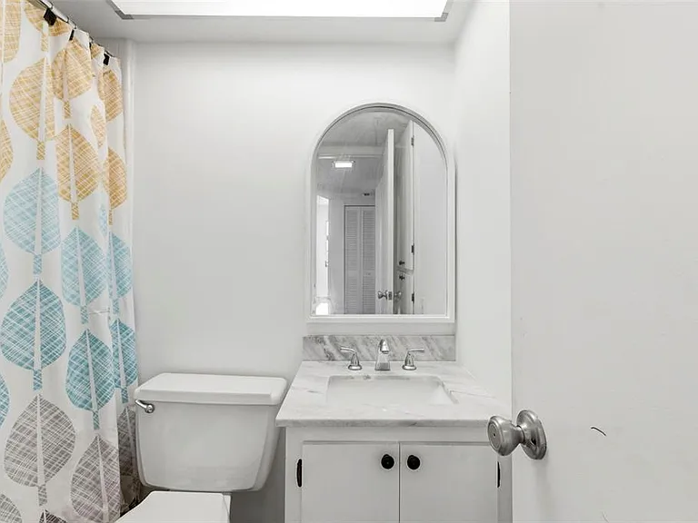 8950 Park Blvd #201 — Photo 33