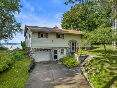 5274 Silver Beach Rd, Onaway, MI, 49765