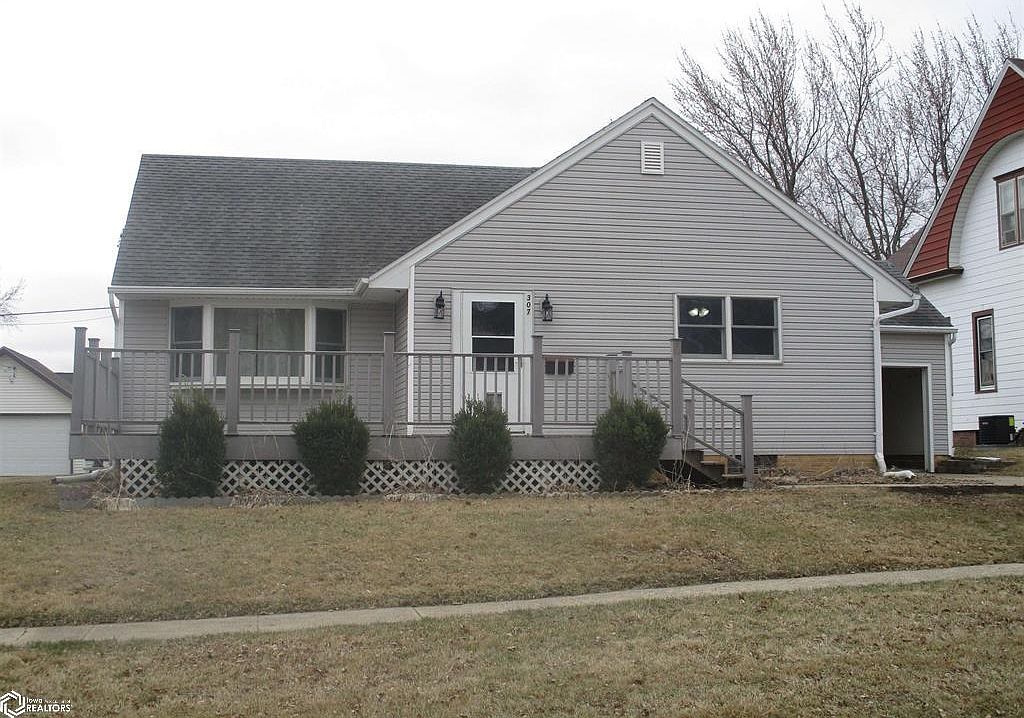 307 Elm St, Schleswig, IA 51461 Zillow