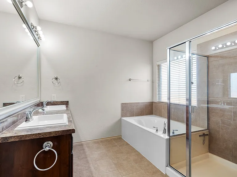 3124 Buckthorn Ln — Photo 13
