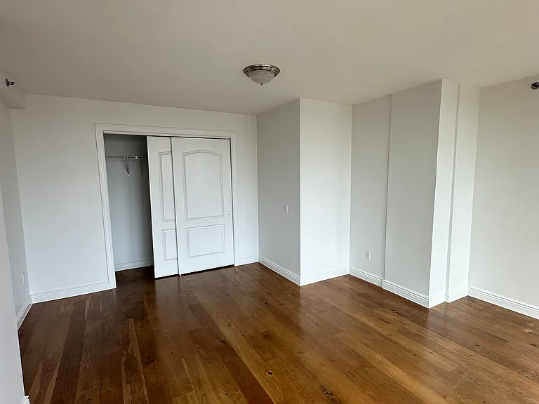 3440 Guider Ave #405 — Photo 5