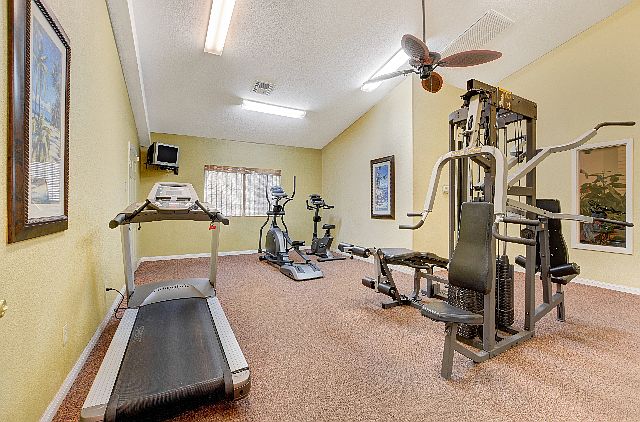 3940 Algonquin Dr 006