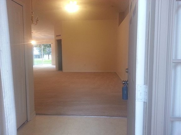 2nd image of 226 Winding Cove Ave