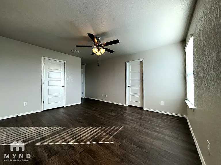 7508 Twin Pine Ct — Photo 9