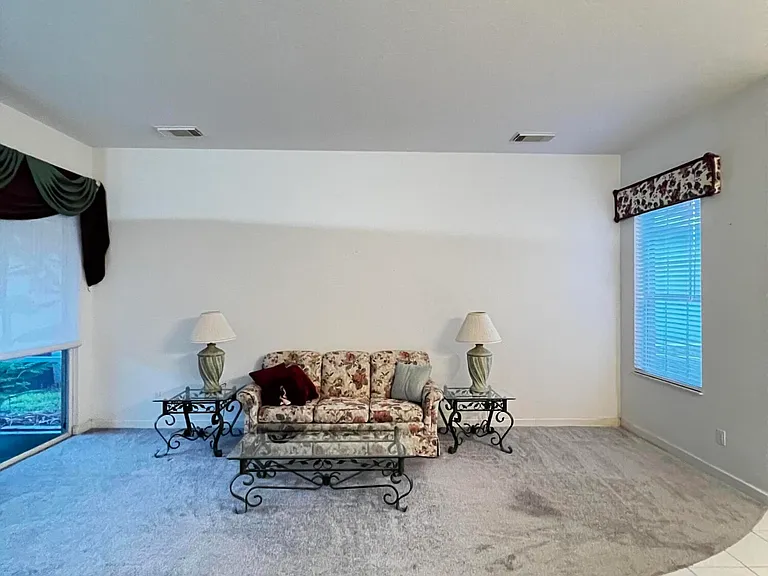 742 SW Aruba Bay — Photo 8