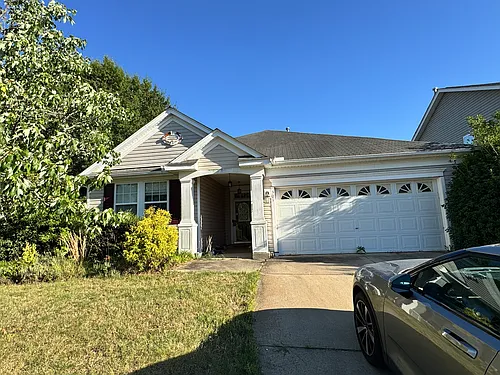 301 Edgecroft Way Photo 1