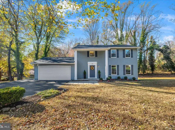 136 Collington Ct, Arnold, MD 21012