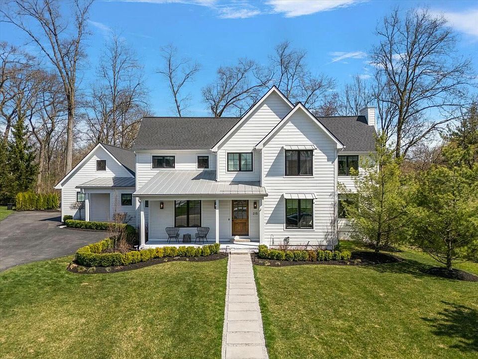 1st image of 215 Hadsell Dr