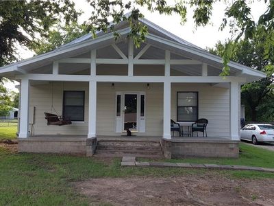 1304 N Mill St, Bowie, TX, 76230