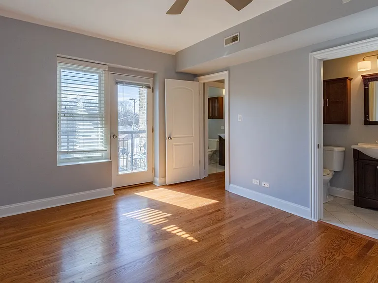 5726 N Mozart St #1A — Photo 7