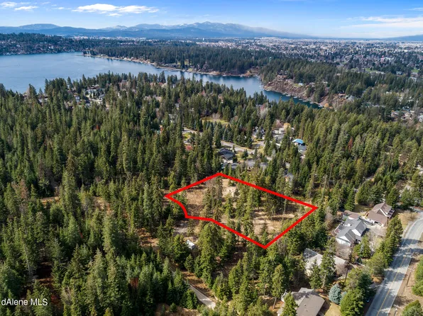 1 Rivendell Ln, Hayden, ID 83835