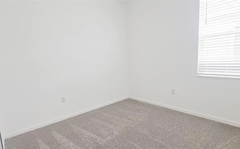 429 Silver Palm Dr — Photo 14