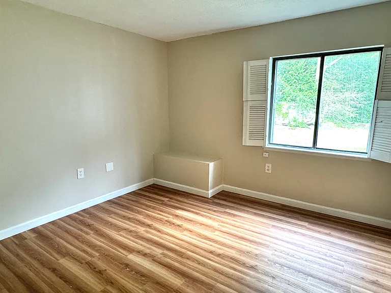7 Village Rock Ln #3 — Photo 9