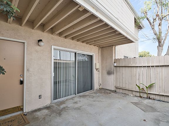 3rd image of 2302 Marshallfield Ln APT A