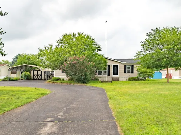 180 Oak Mnr, Ashville, OH 43103