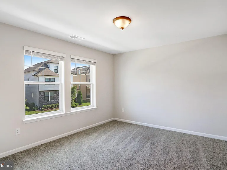 404 Constellation Ln — Photo 13