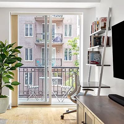 2nd image of 306 2nd St APT 2B