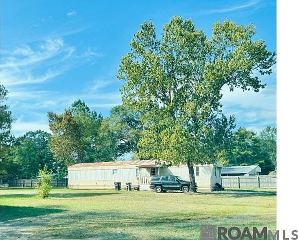 2nd image of 19913 Buckhorn Dr