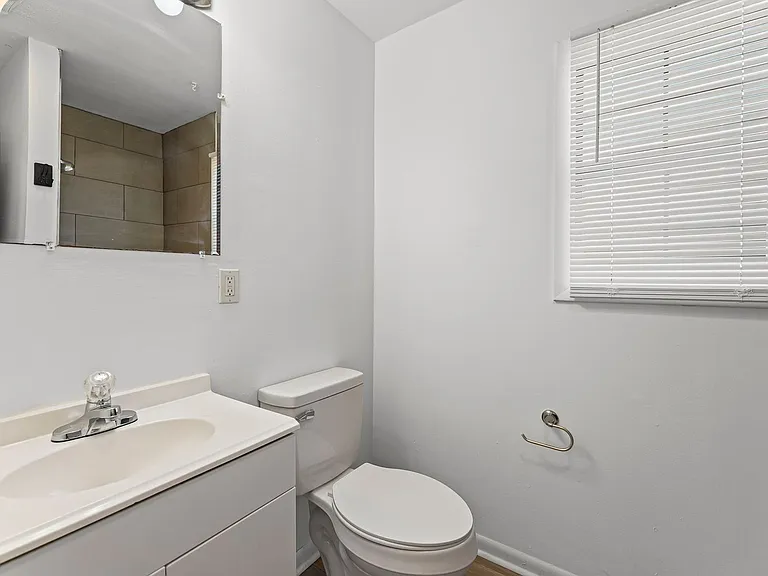 3906-04 Booth St #3906R — Photo 17