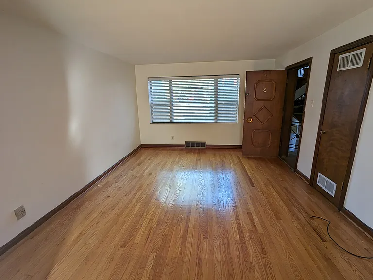 5301 Jamieson Ave #C — Photo 5