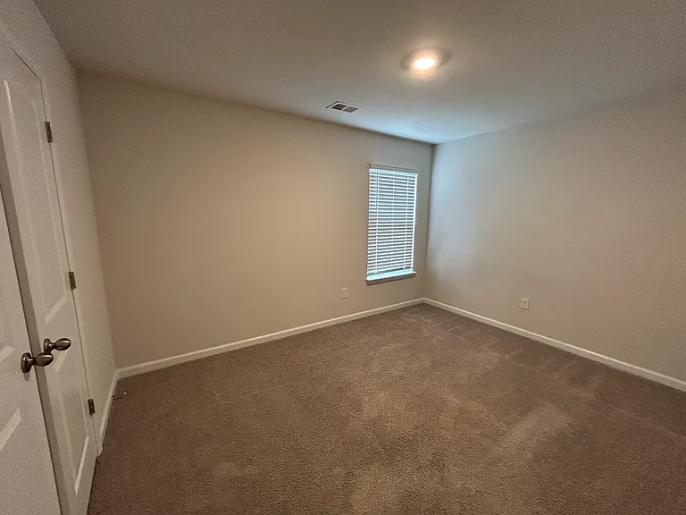 324 Vaccaro Dr — Photo 25