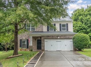 9909 Barrands Ln, Charlotte, NC 28278
