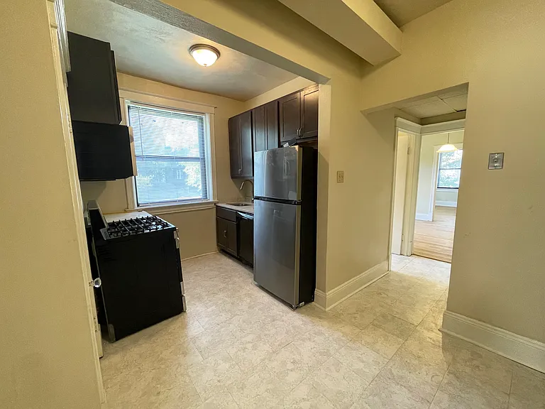 6428 Cates Ave — Photo 3