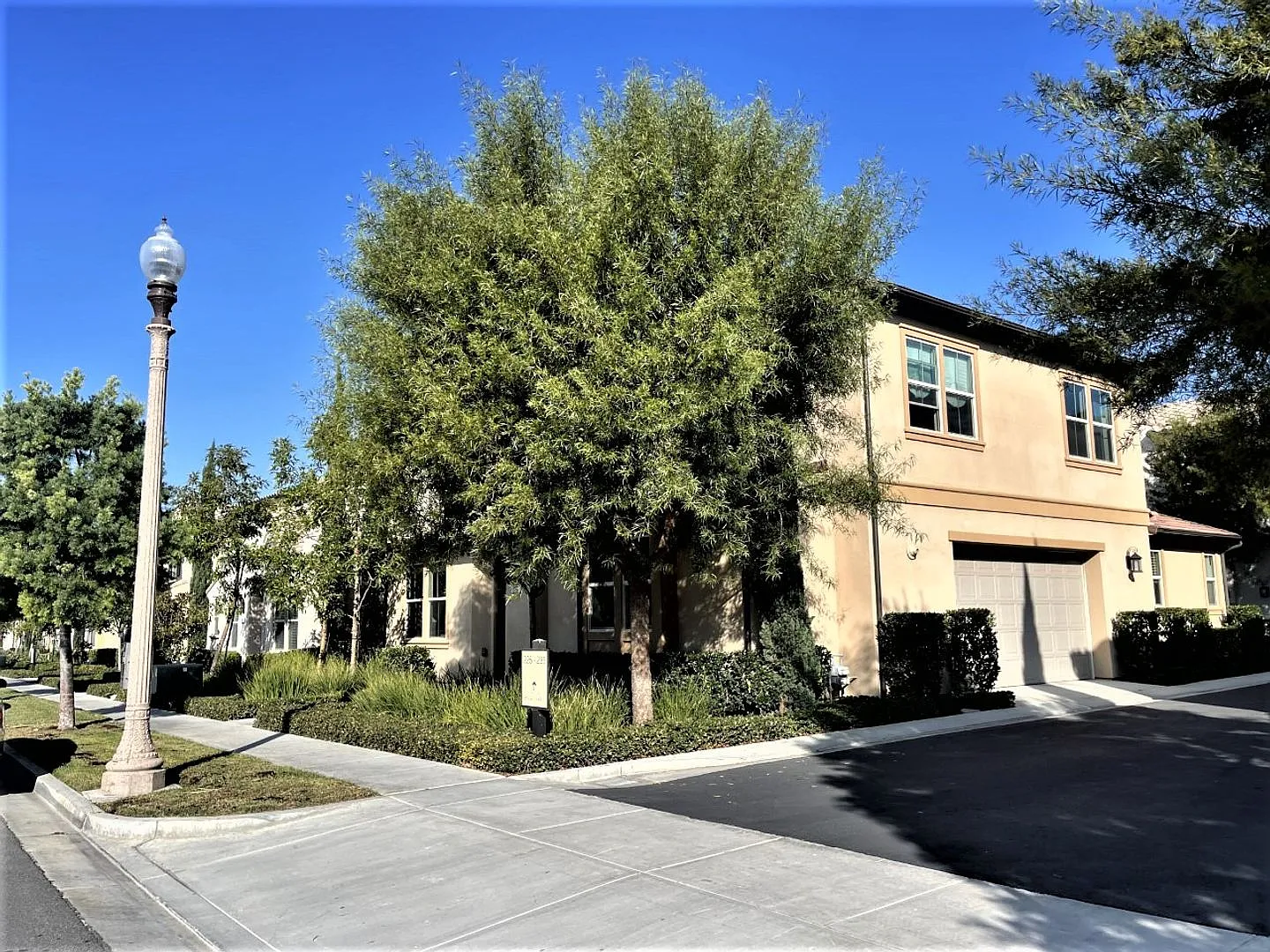 $500 Off First Month!! Spacious 4 Bedroom, 3 Bath Condo In Irvine! — Photo 3