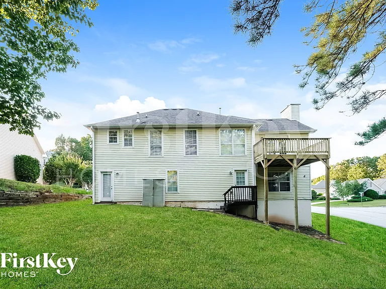 3810 Riversong Dr — Photo 18