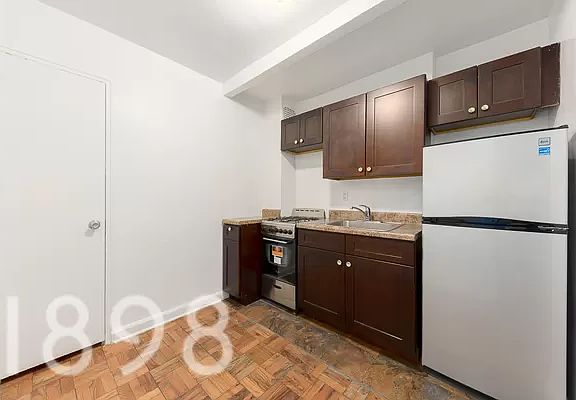 4th image of 39-89 50th St #1G