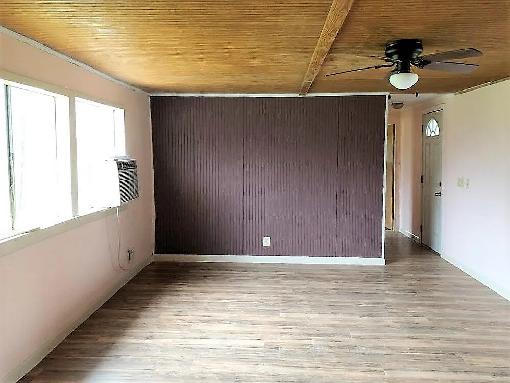 3 bed, 2.0 bath, 1036 sqft, $1,100 — Photo 3
