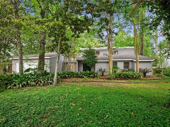 225 Evergreen Dr, Mandeville, LA 70471