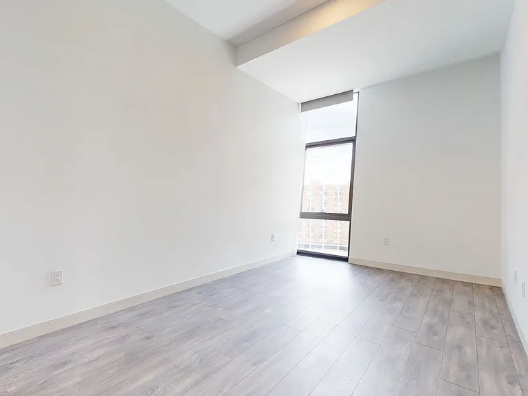 One Hundred Above the Park — Photo 289