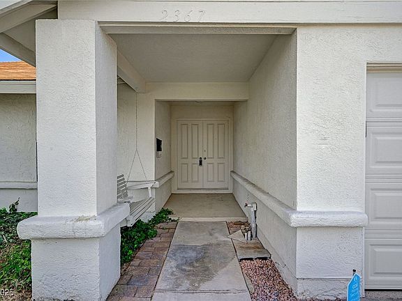 3rd image of 2367 E Hacienda Ave