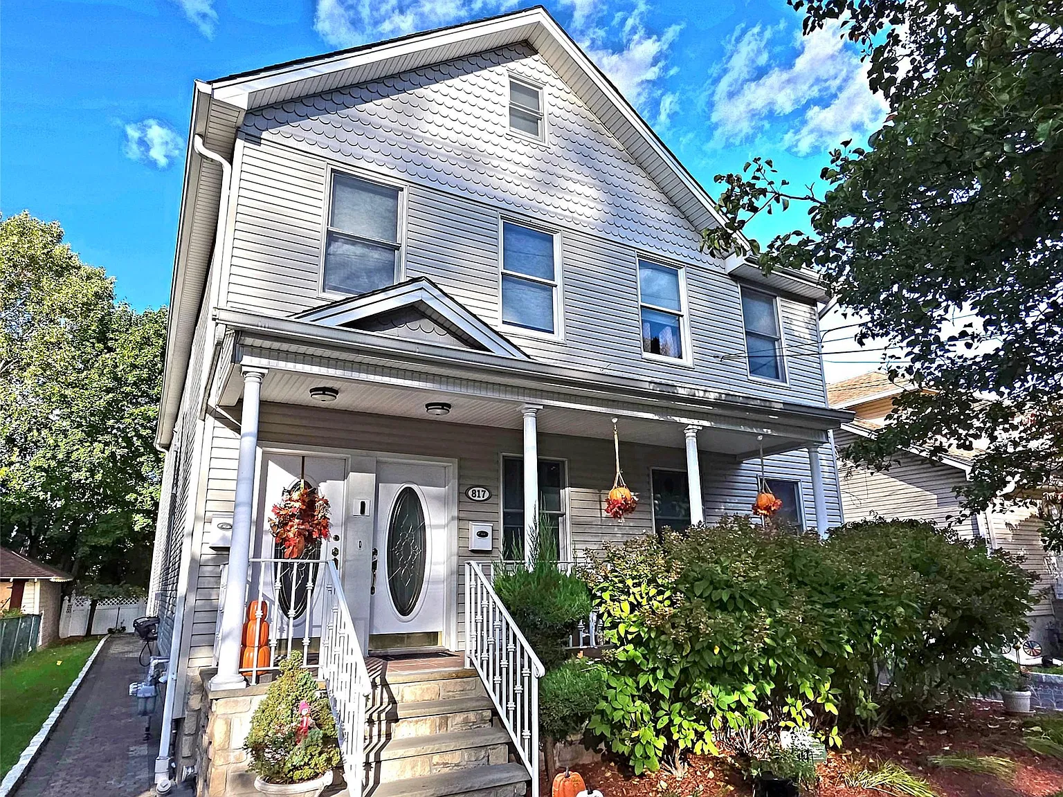 2 bed, $2,950 — Photo 1