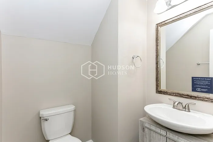319 Lanier Ct — Photo 22